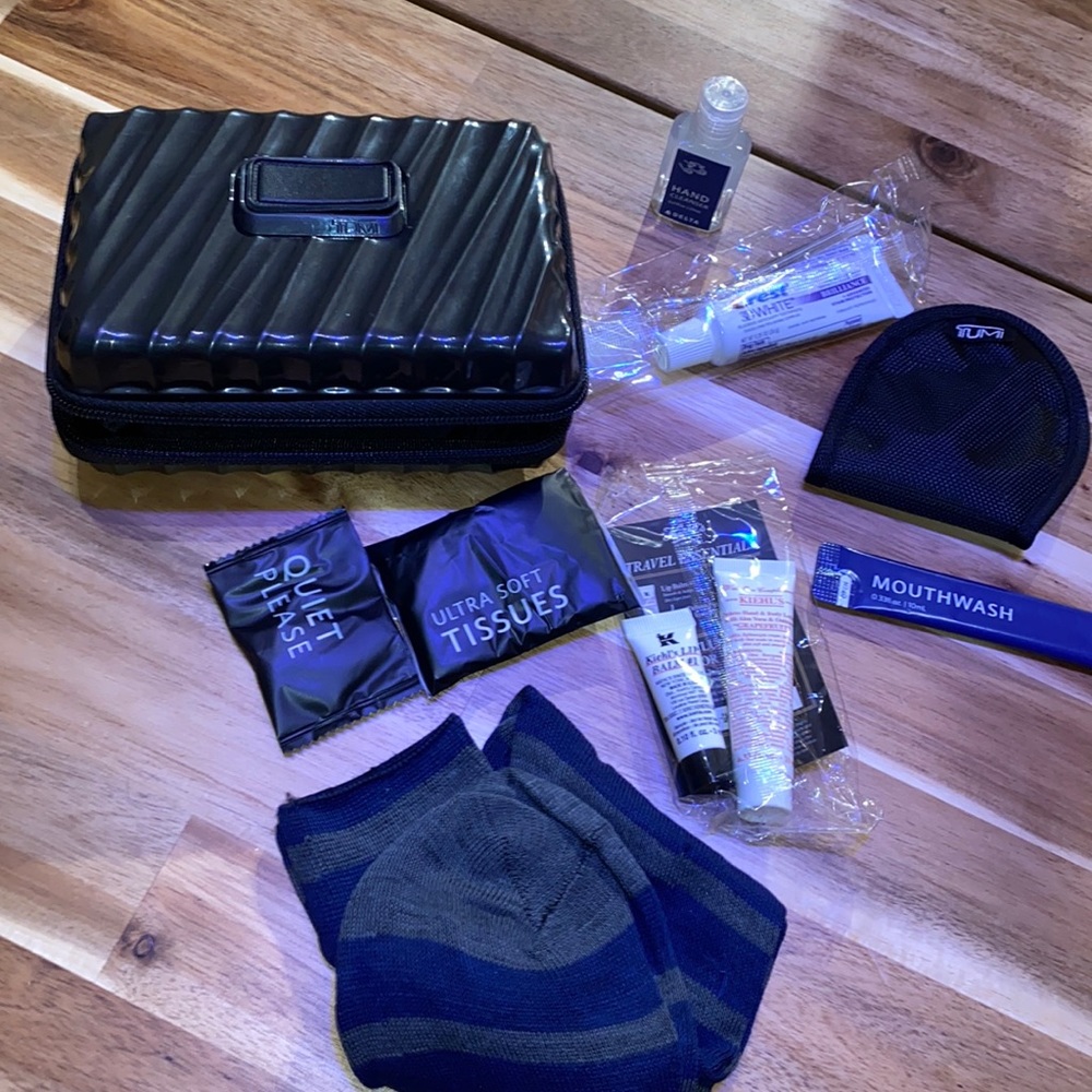 TUMI TRAVEL CASE FROM DELTA AIRLINES.